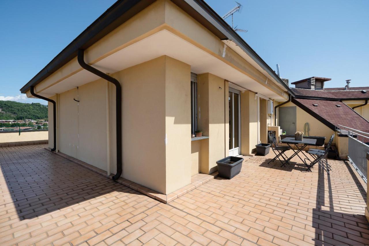 Apartament La Casa Del Riccio Arona Zewnętrze zdjęcie