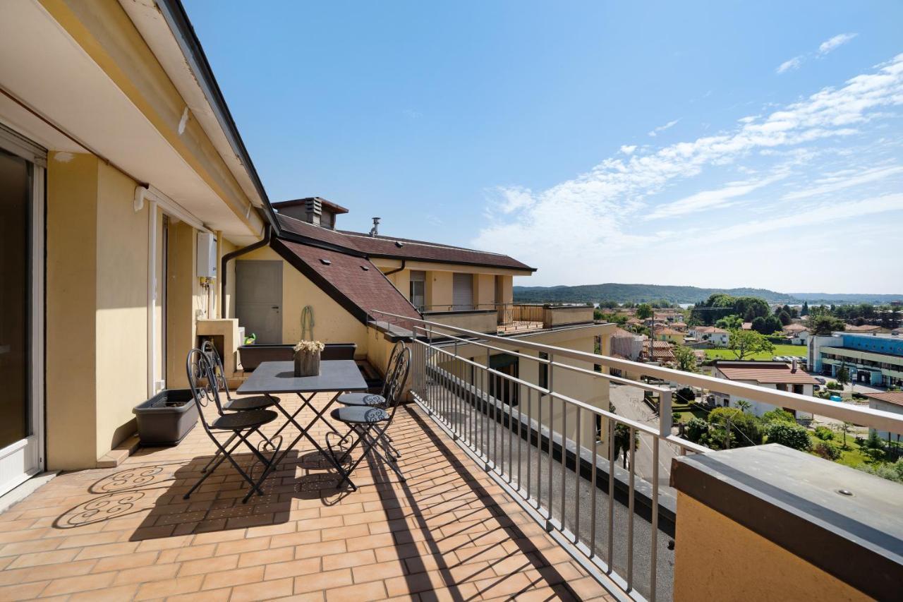 Apartament La Casa Del Riccio Arona Zewnętrze zdjęcie